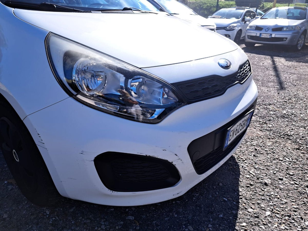 Kia Rio 1.2 CVVT 3p. EX (12)
