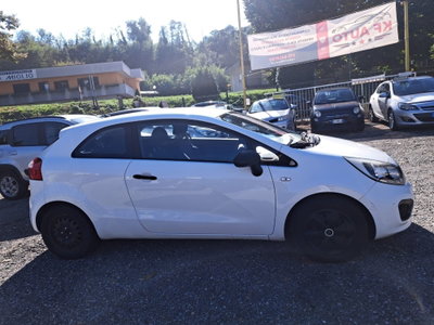 Kia Rio 1.2 CVVT 3p. EX (4)
