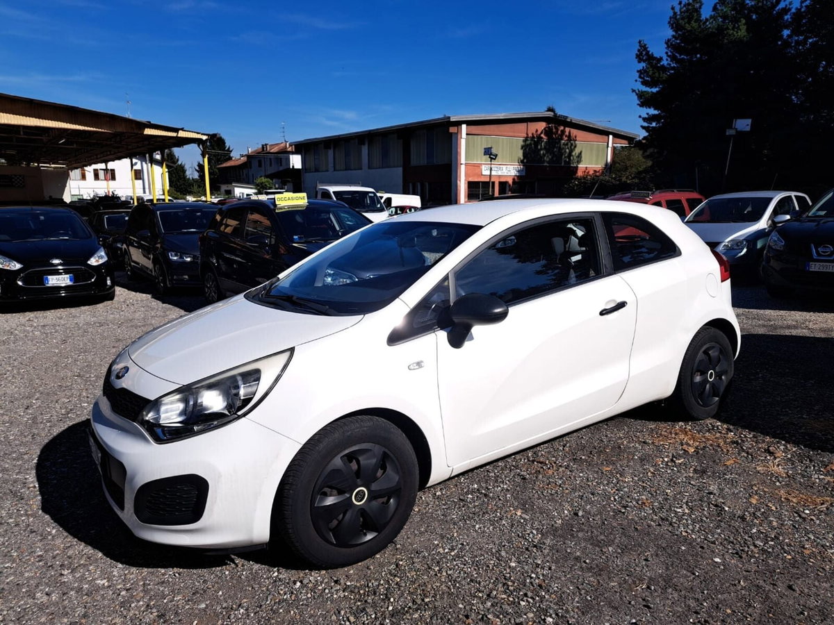 Kia Rio 1.2 CVVT 3p. EX (6)