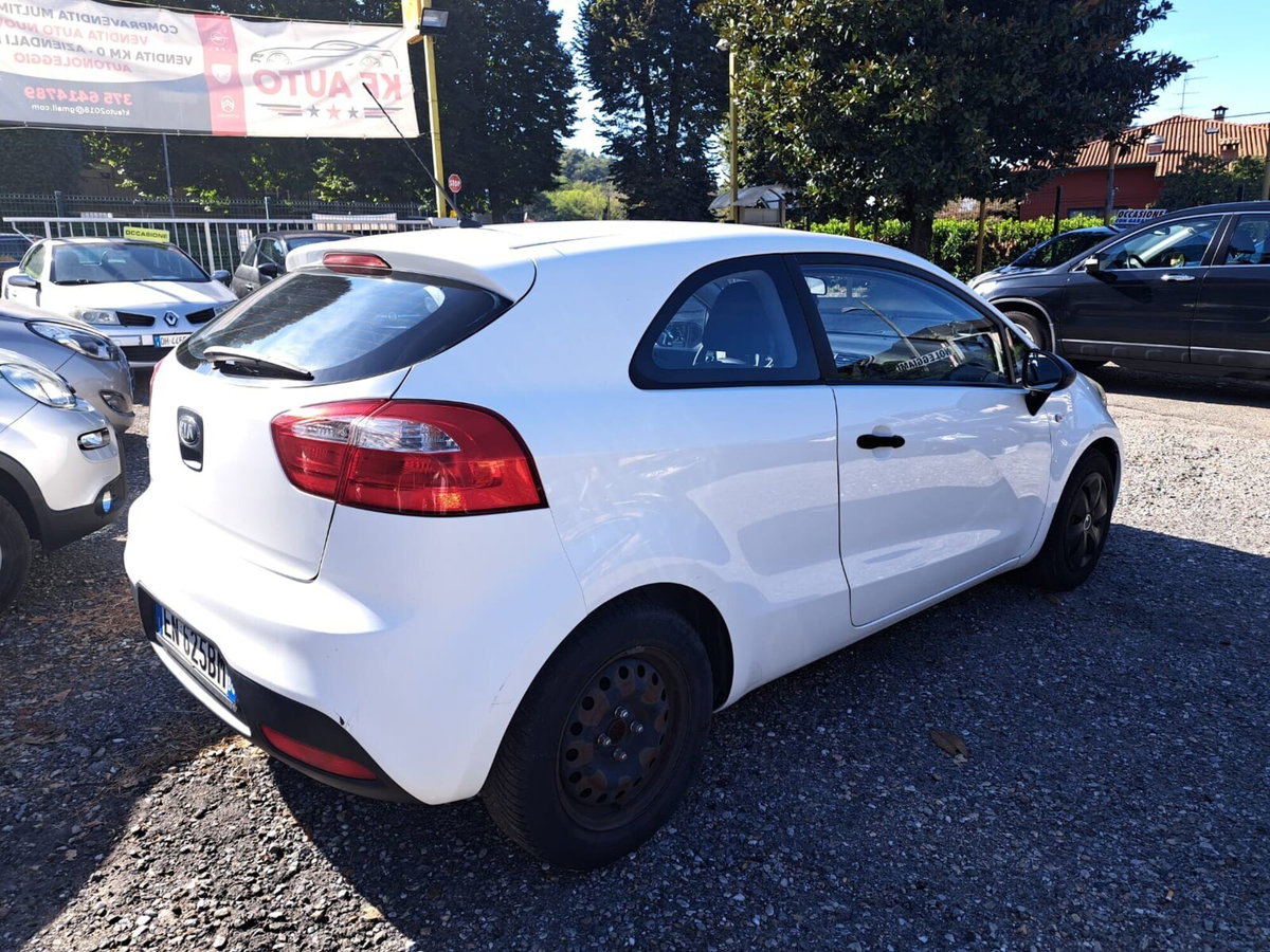Kia Rio 1.2 CVVT 3p. EX (7)
