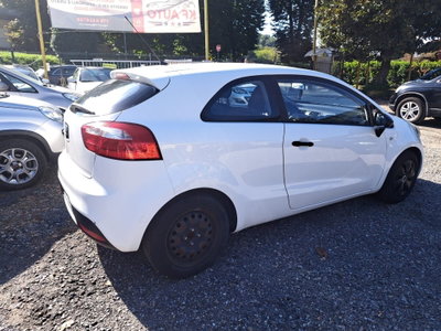 Kia Rio 1.2 CVVT 3p. EX (9)