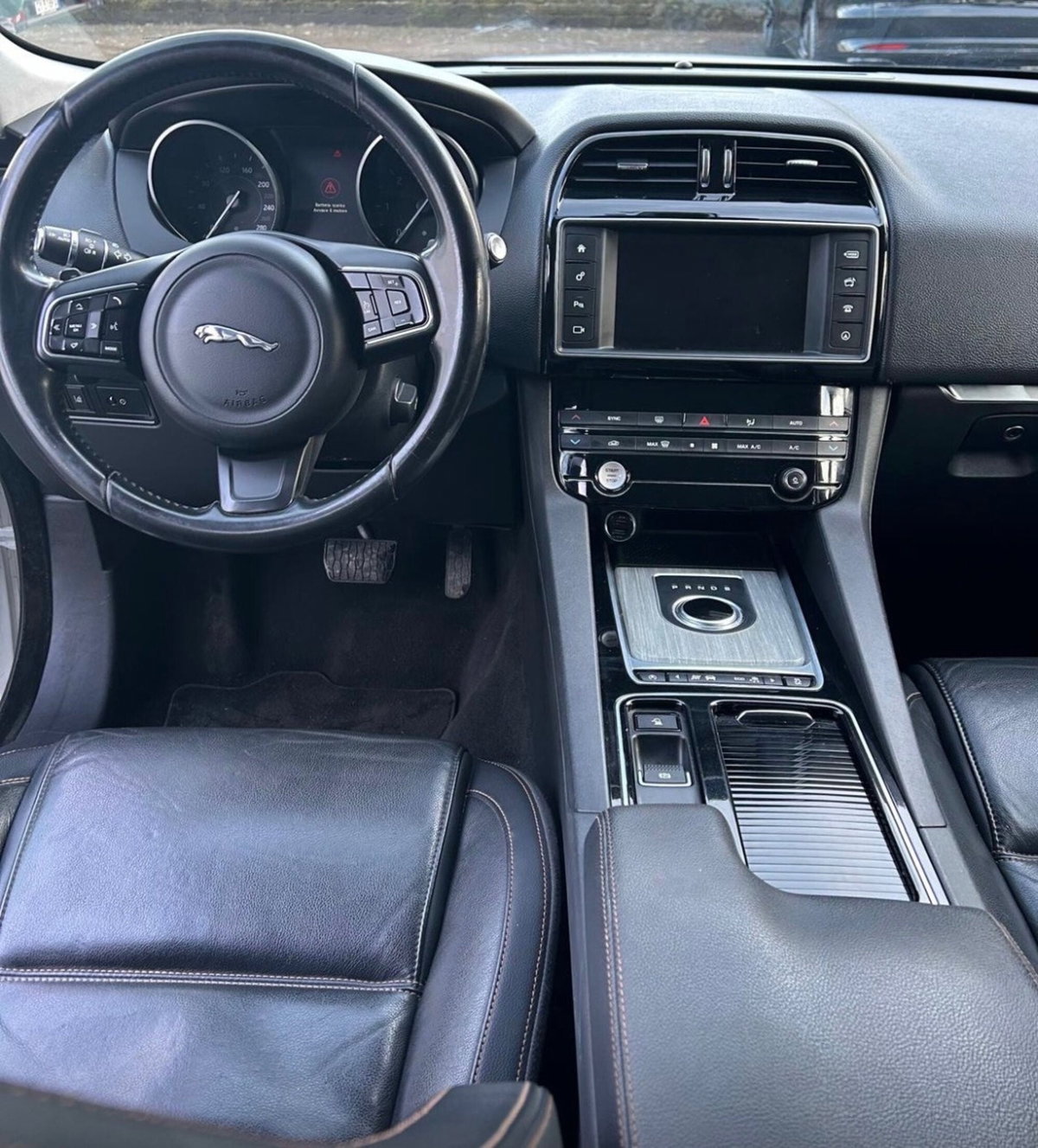 Jaguar F-Pace 2.0 D 180 CV AWD Prestige