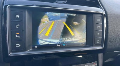 Jaguar F-Pace 2.0 D 180 CV AWD Prestige (4)