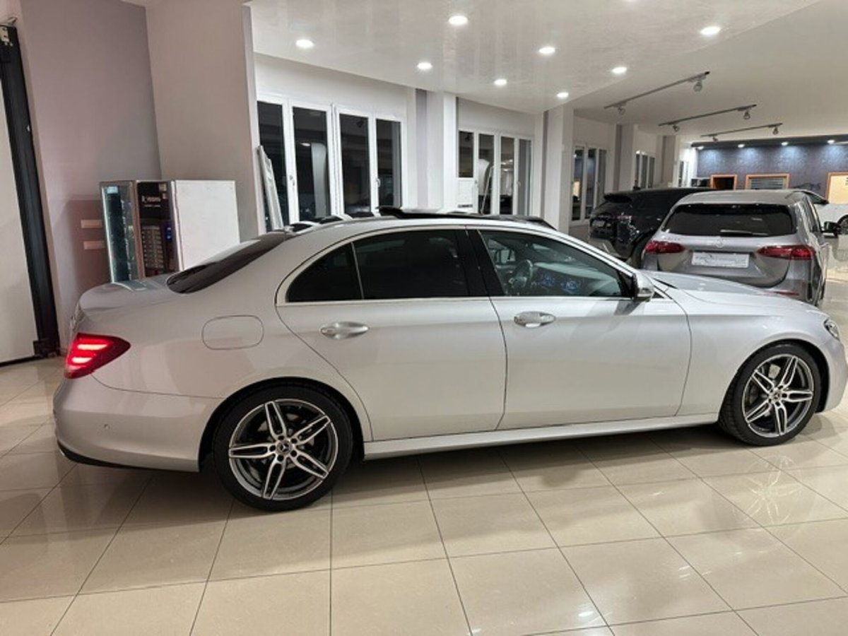 Mercedes-Benz Classe E 220 d Auto Premium Plus (4)
