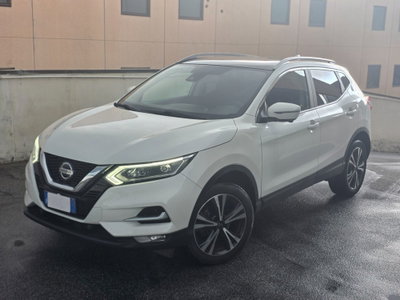 Nissan Qashqai 1.3 DIG-T 140 CV Tekna (2)
