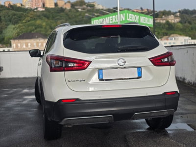 Nissan Qashqai 1.3 DIG-T 140 CV Tekna (5)