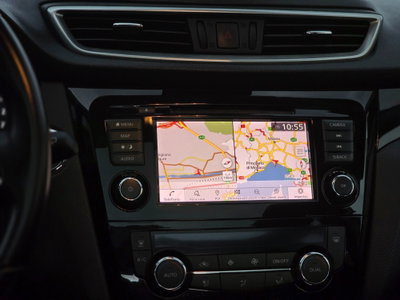 Nissan Qashqai 1.3 DIG-T 140 CV Tekna (9)
