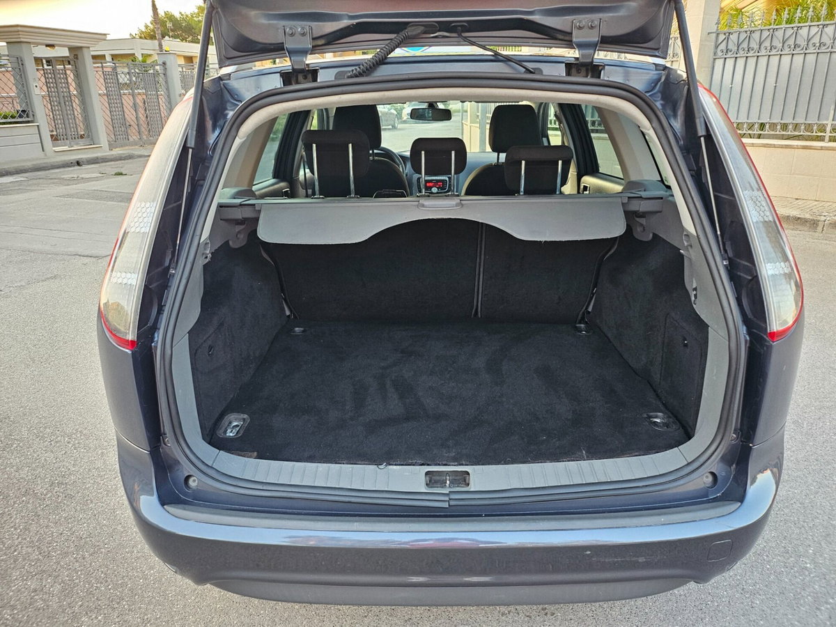 Ford Focus Station Wagon 1.6 TDCi (110CV) SW Tit. DPF (14)