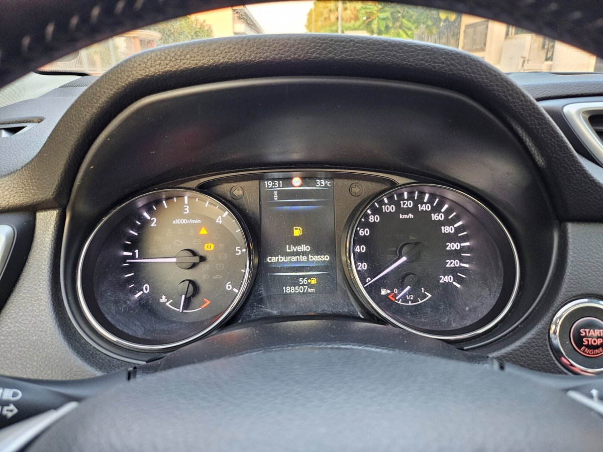 Nissan Qashqai 1.5 dCi N-Connecta (13)