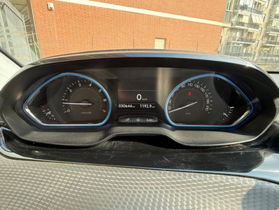Peugeot 2008 Turbo 110 S&S Allure (12)