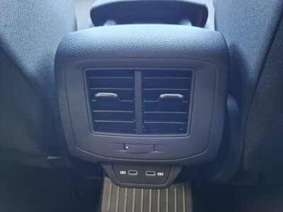 Volkswagen T-Roc 1.5 tsi Edition Plus (18)