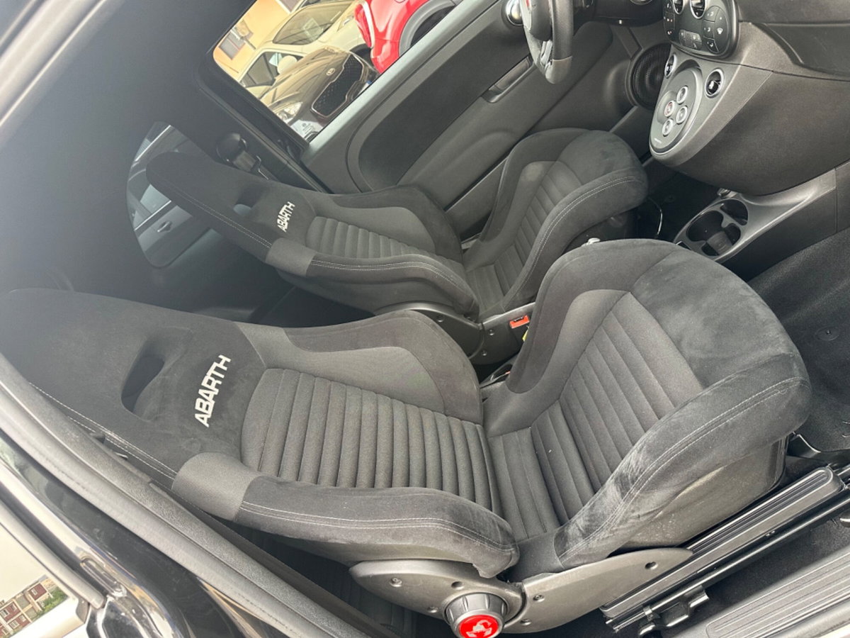 Abarth 595 595 1.4 Turbo T-Jet 180 CV Competizione (7)