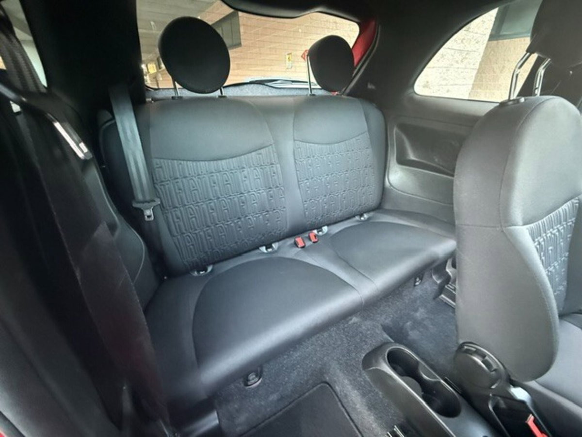 Fiat 500 1.0 Hybrid Red (14)