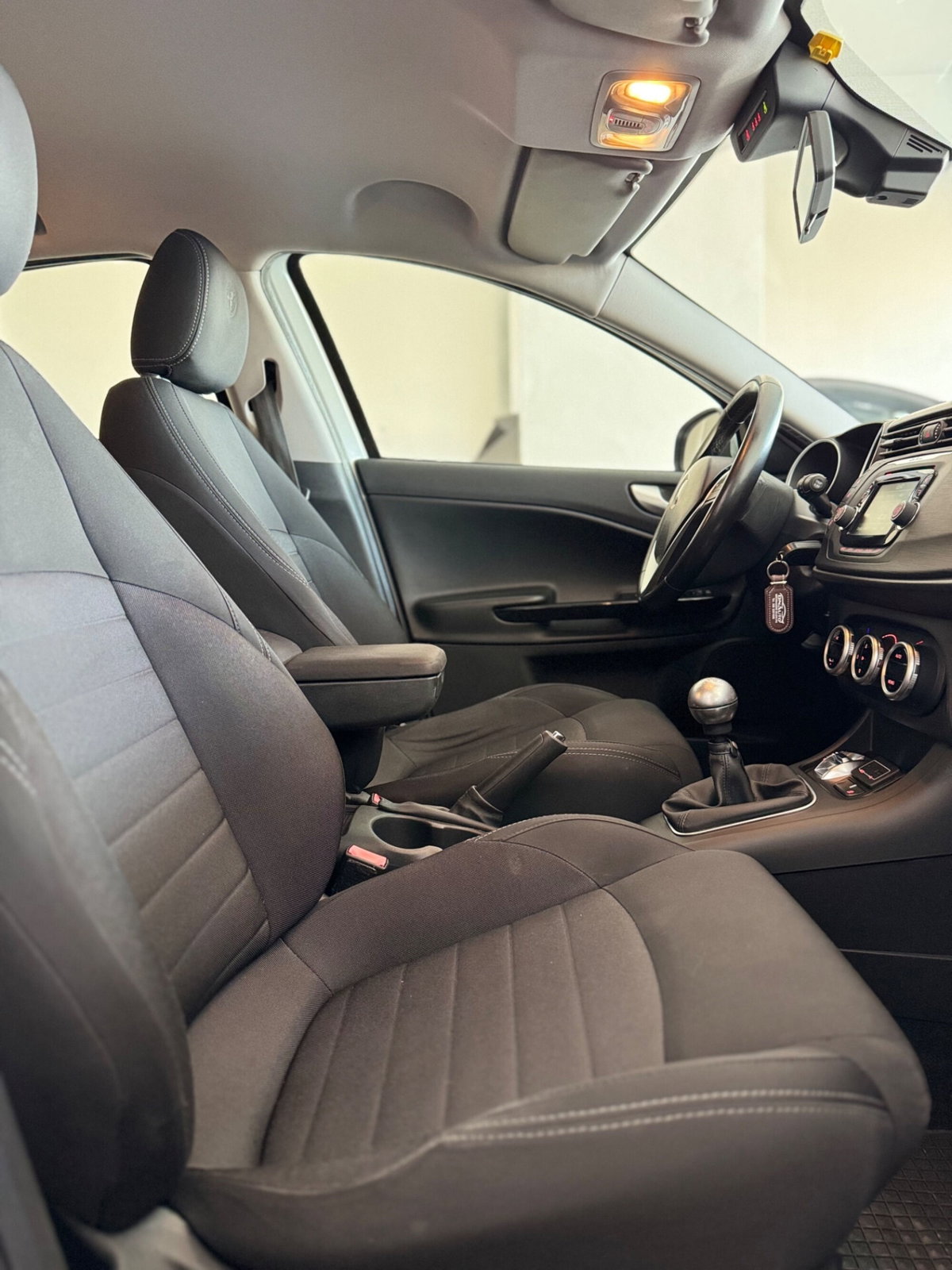 Alfa Romeo Giulietta 1.6 JTDm Business 120cv (10)