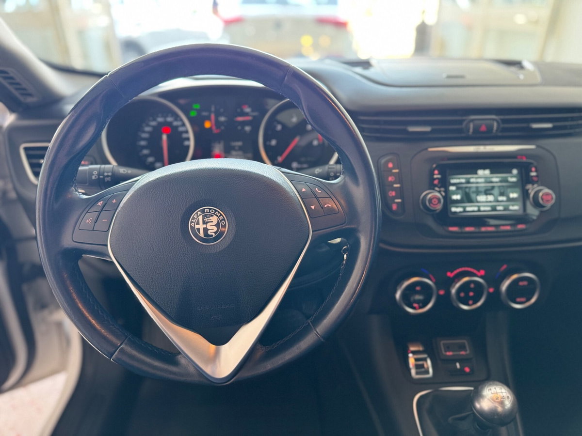 Alfa Romeo Giulietta 1.6 JTDm Business 120cv (13)