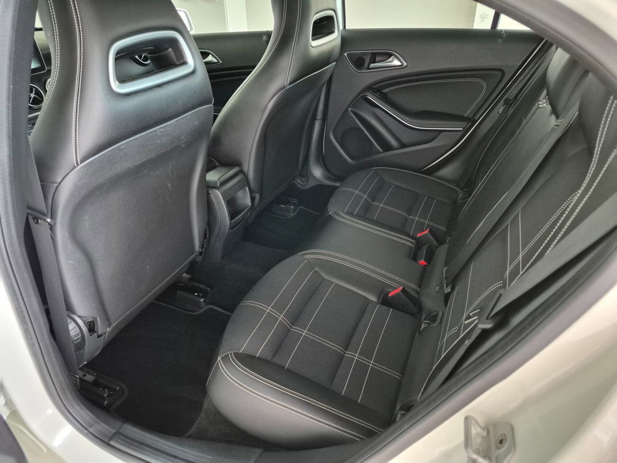 Mercedes-Benz Classe A 180 CDI Sport (10)