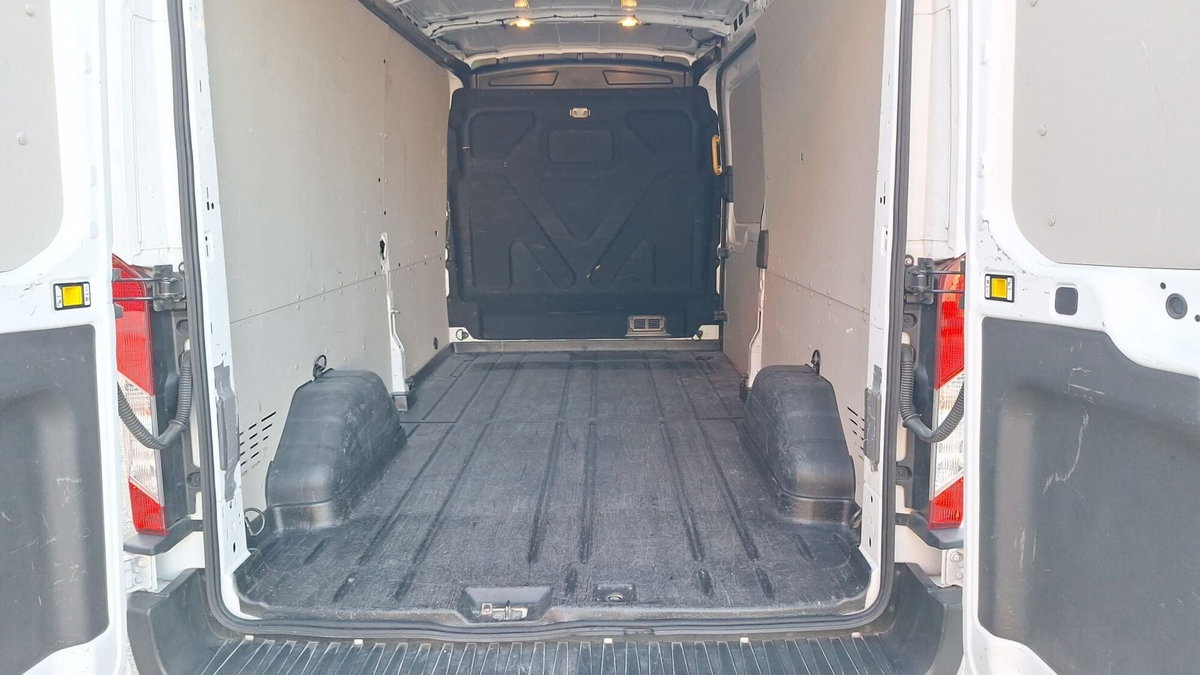Ford Transit Furgone 350 2.0TDCi EcoBlue MHEV 130CV PL-TM Furgone Titan. (11)