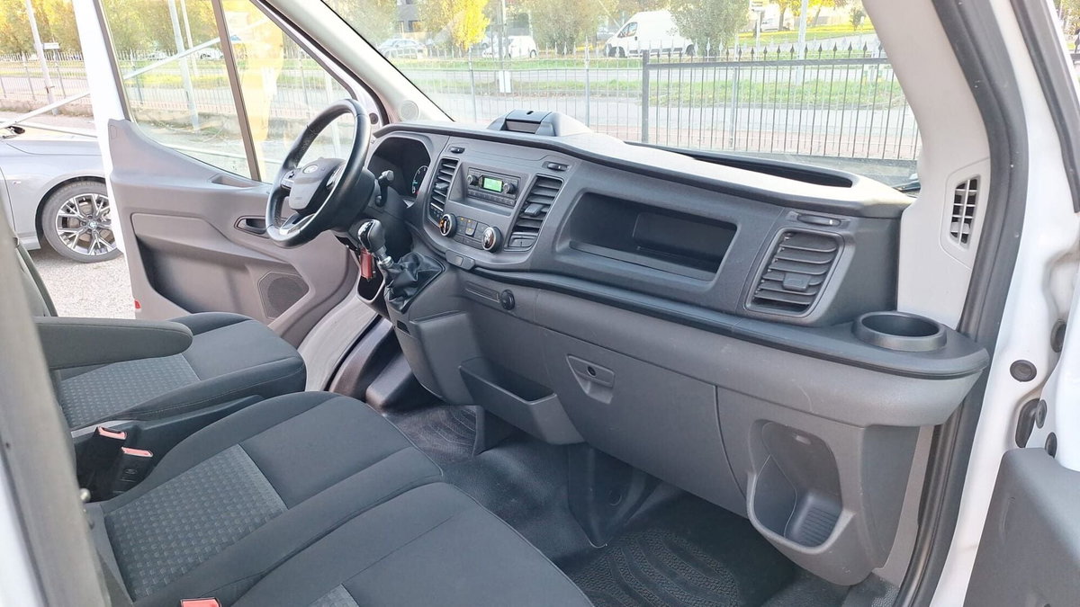 Ford Transit Furgone 350 2.0TDCi EcoBlue MHEV 130CV PL-TM Furgone Titan. (14)