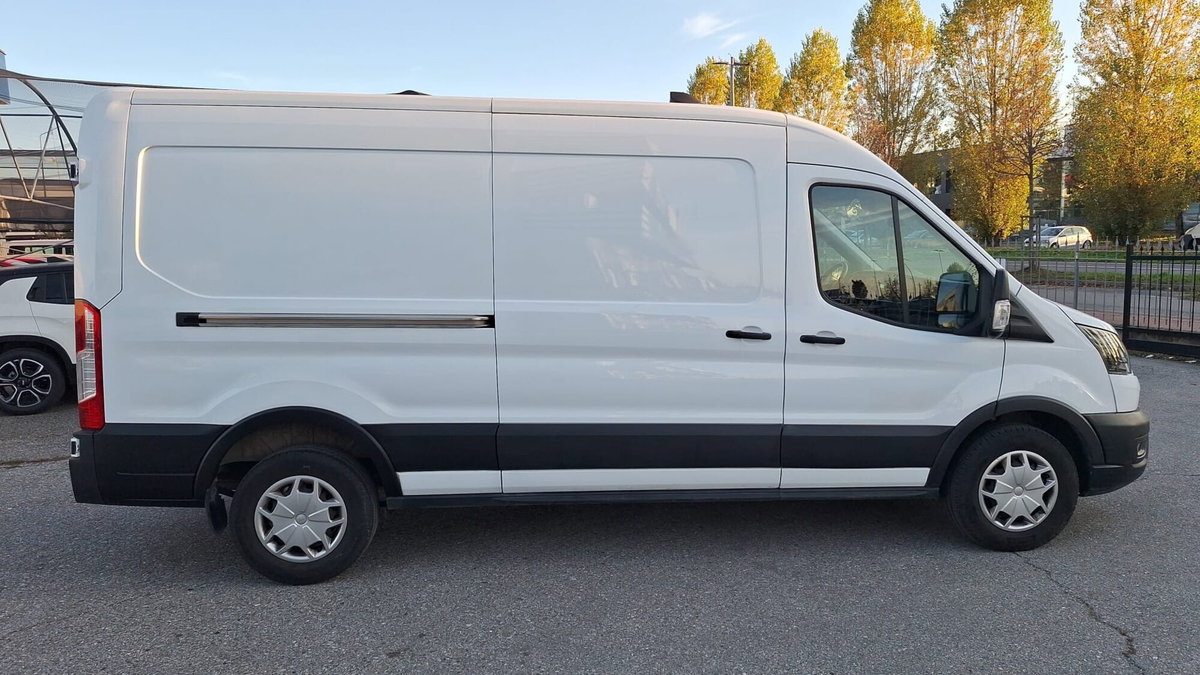 Ford Transit Furgone 350 2.0TDCi EcoBlue MHEV 130CV PL-TM Furgone Titan. (8)