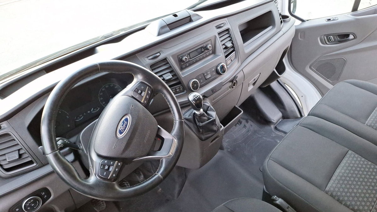 Ford Transit Furgone 350 2.0TDCi EcoBlue MHEV 130CV PM-TM Furgone Titan. (14)