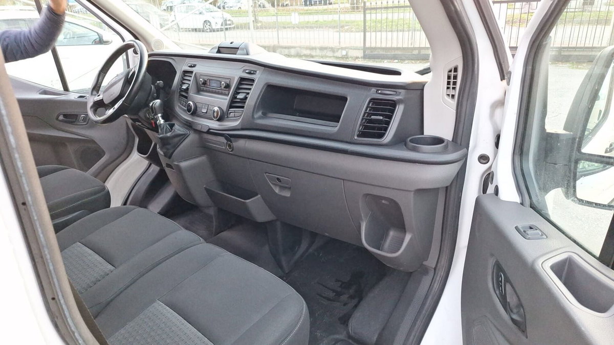 Ford Transit Furgone 350 2.0TDCi EcoBlue MHEV 130CV PM-TM Furgone Titan. (15)