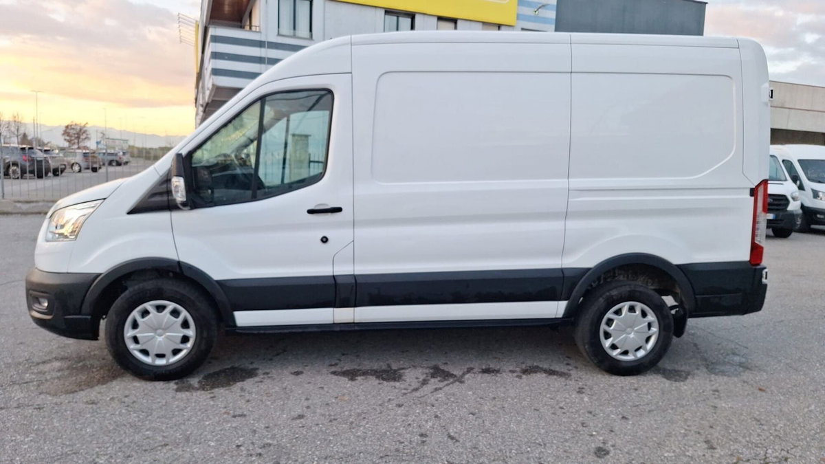Ford Transit Furgone 350 2.0TDCi EcoBlue MHEV 130CV PM-TM Furgone Titan. (4)