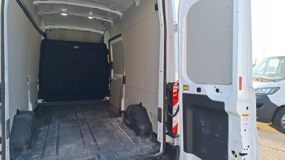 Ford Transit Furgone 330 2.0TDCi EcoBlue 130 aut. PM-TM Furgone Trend (10)