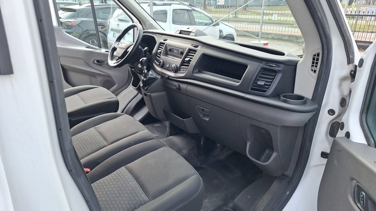 Ford Transit Furgone 350 2.0TDCi EcoBlue MHEV 130CV PM-TM Furgone Titan. (17)