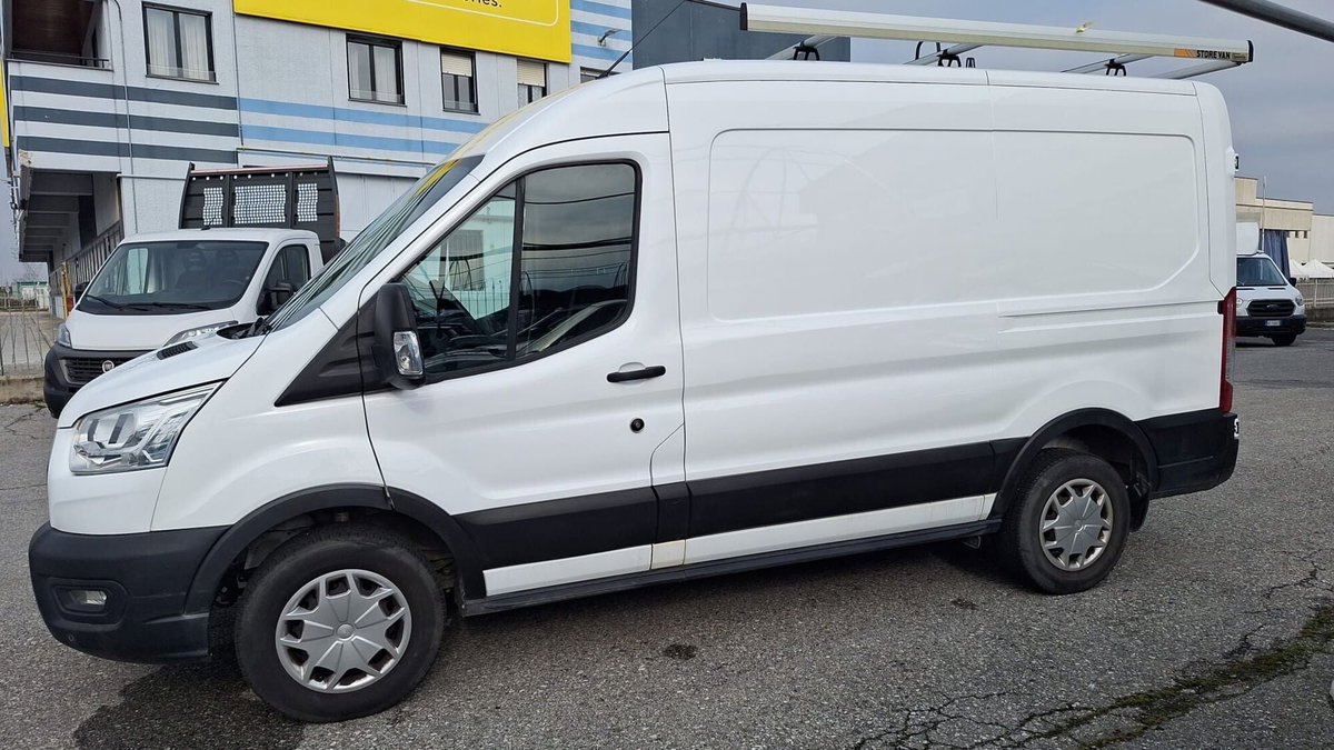 Ford Transit Furgone 350 2.0TDCi EcoBlue MHEV 130CV PM-TM Furgone Titan. (4)