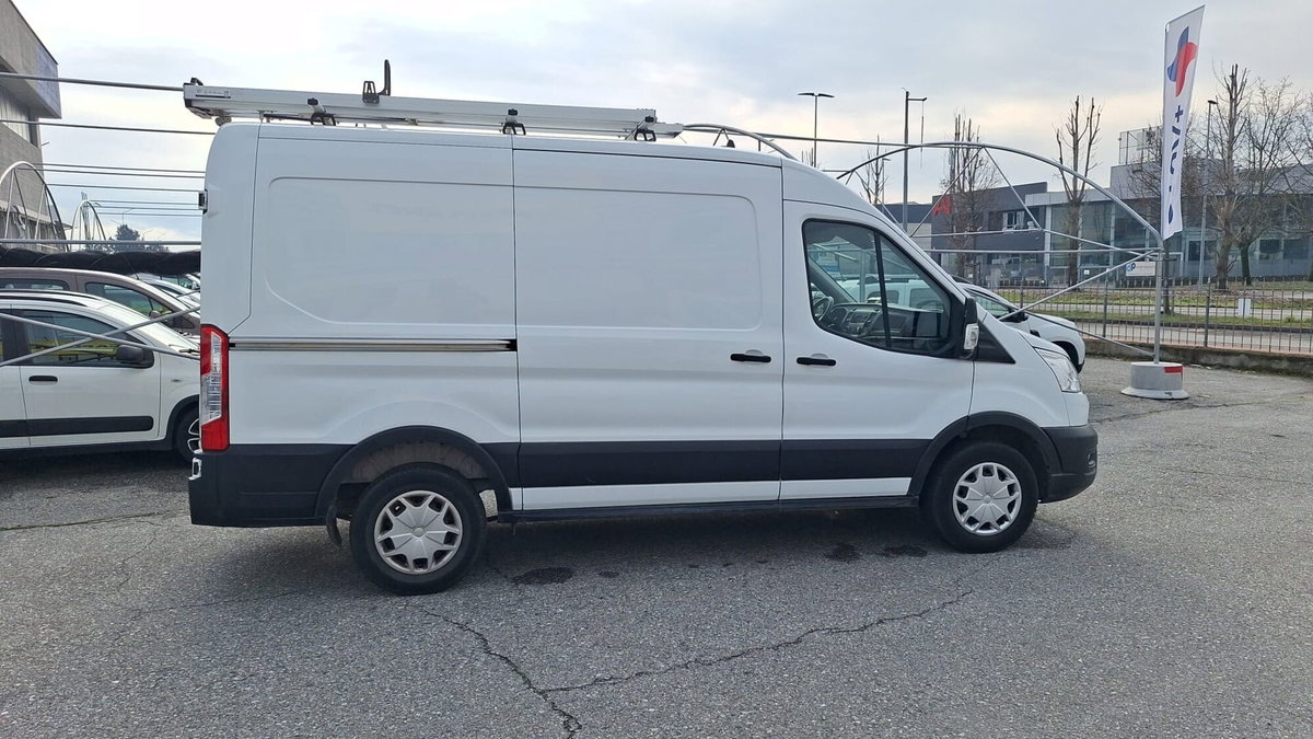 Ford Transit Furgone 350 2.0TDCi EcoBlue MHEV 130CV PM-TM Furgone Titan. (8)