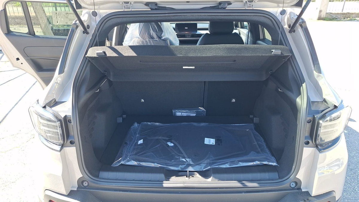 Jeep Avenger 1.2 turbo Summit fwd 100cv (11)