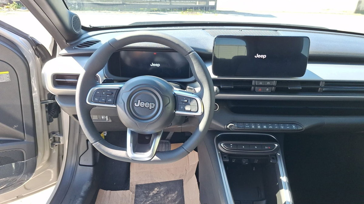 Jeep Avenger 1.2 turbo Summit fwd 100cv (14)