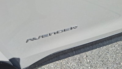 Jeep Avenger 1.2 turbo Summit fwd 100cv (15)
