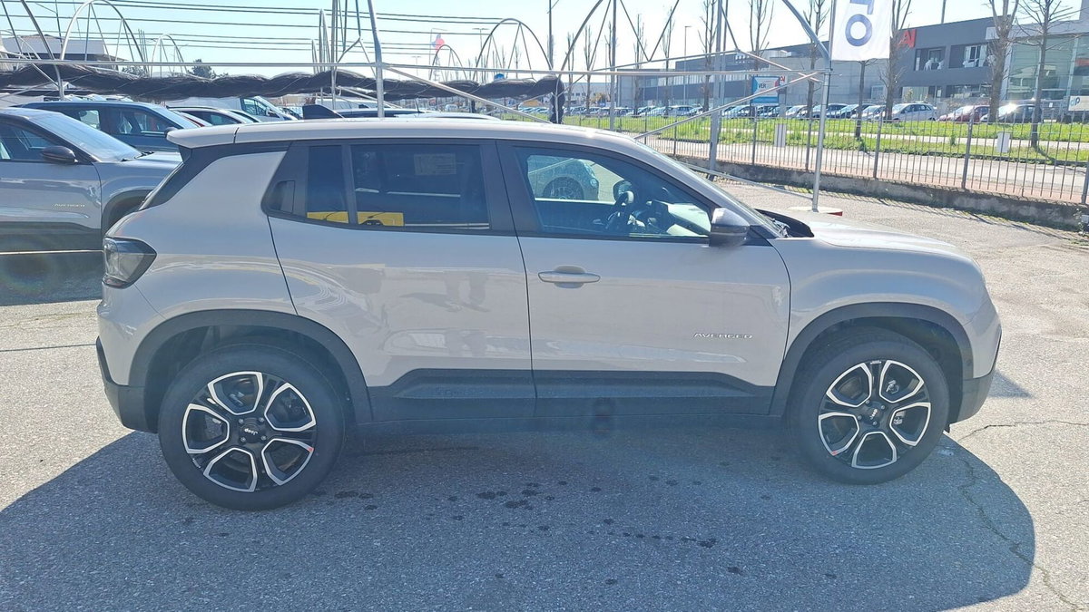 Jeep Avenger 1.2 turbo Summit fwd 100cv (8)