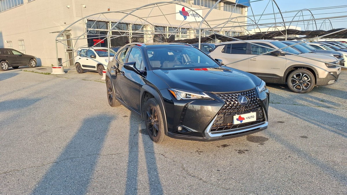 Lexus UX Hybrid Business