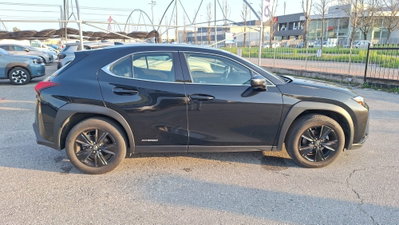 Lexus UX Hybrid Business (8)