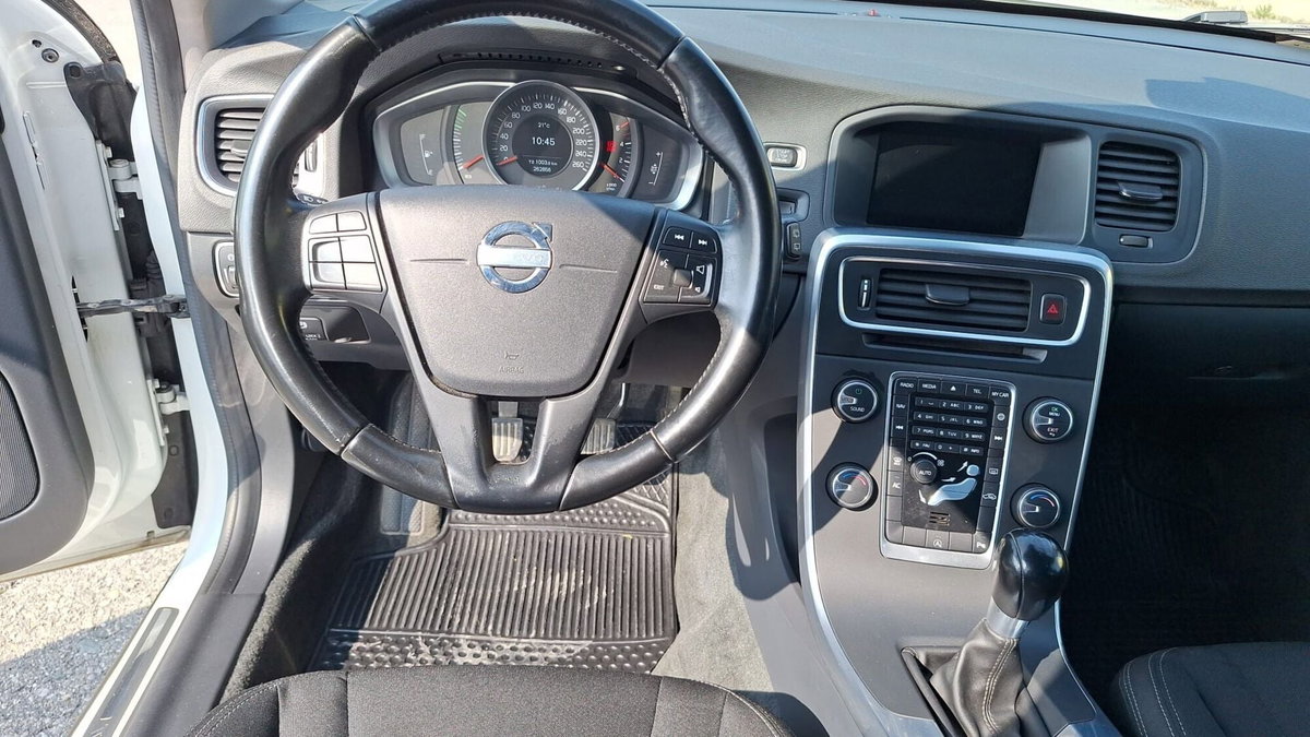 Volvo V60 D2 1.6 Business (14)