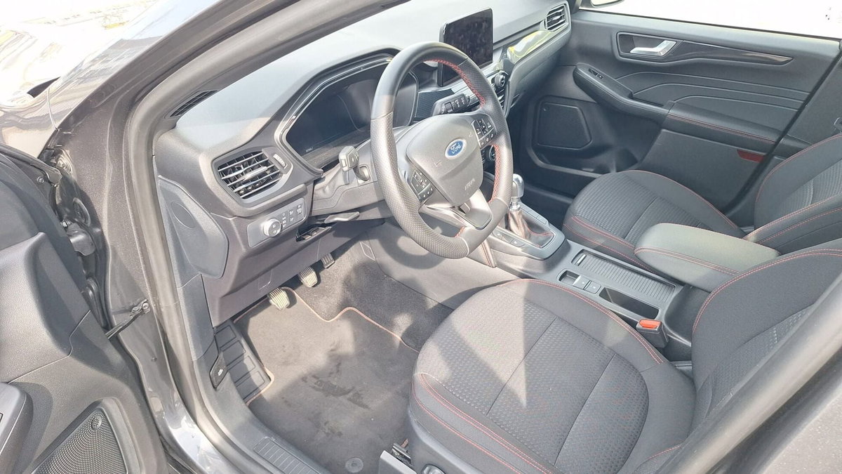 Ford Kuga 1.5 EcoBlue 120 CV 2WD ST-Line (10)