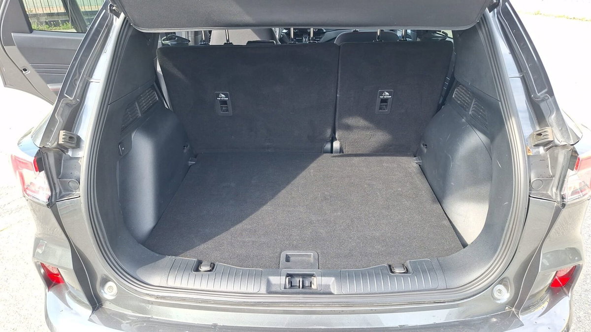 Ford Kuga 1.5 EcoBlue 120 CV 2WD ST-Line (14)