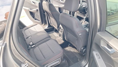 Ford Kuga 1.5 EcoBlue 120 CV 2WD ST-Line (15)