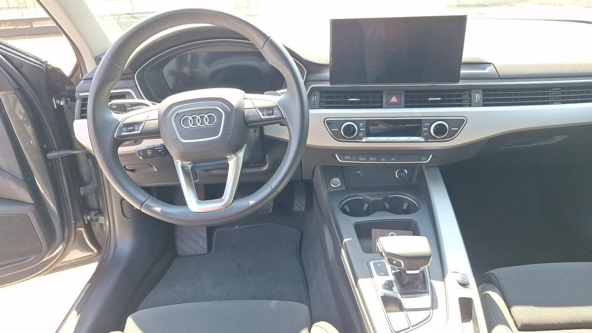 Audi A4 Avant 40 TDI quattro S tronic S line edition (17)