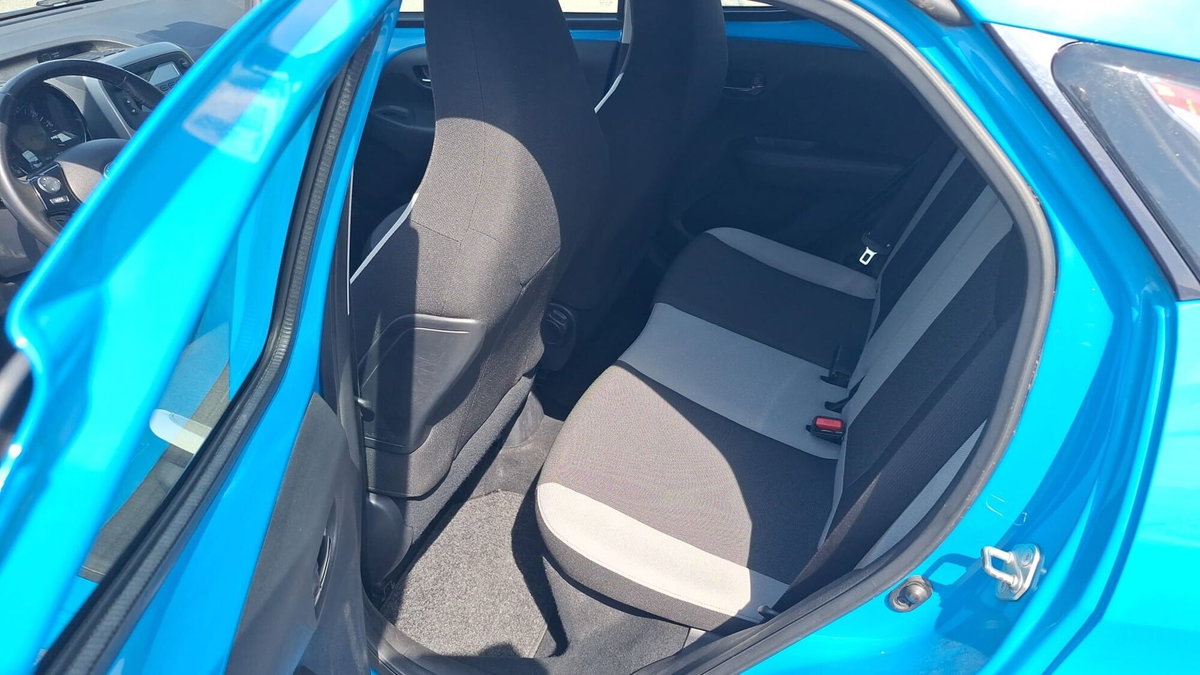 Toyota Aygo 1.0 VVT-i 69 CV 5 porte x-cool TSS (10)