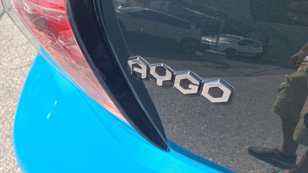 Toyota Aygo 1.0 VVT-i 69 CV 5 porte x-cool TSS (12)