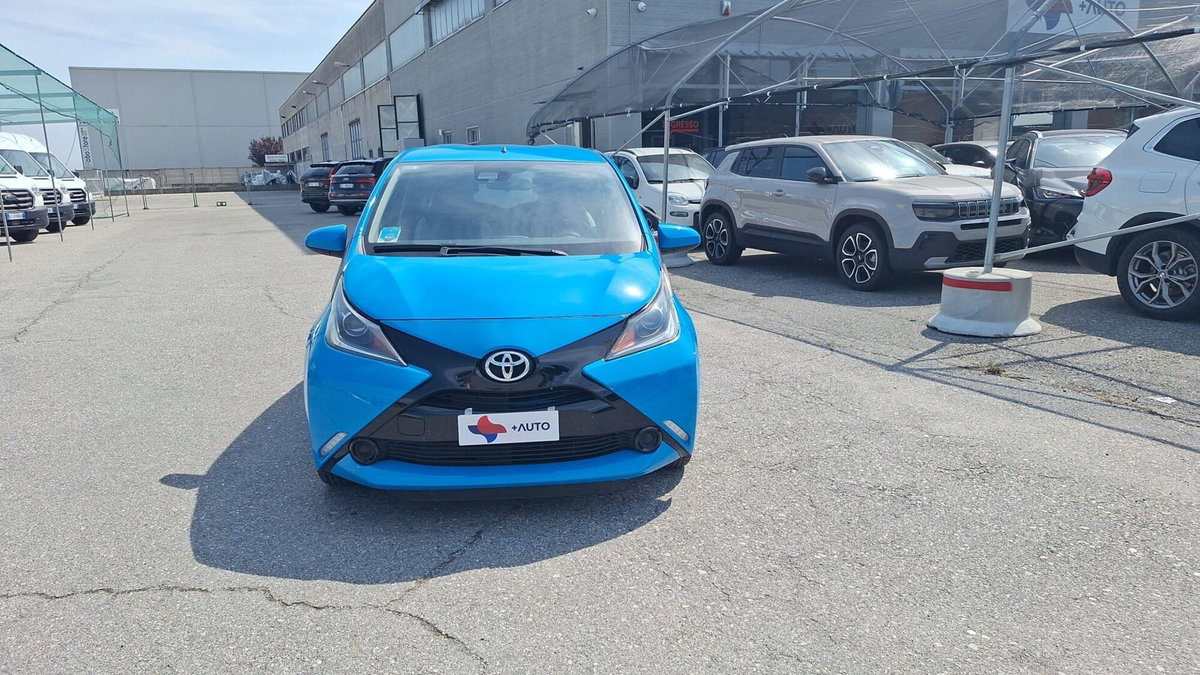 Toyota Aygo 1.0 VVT-i 69 CV 5 porte x-cool TSS (2)