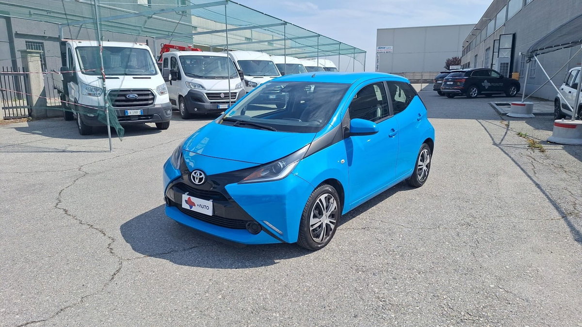 Toyota Aygo 1.0 VVT-i 69 CV 5 porte x-cool TSS (3)