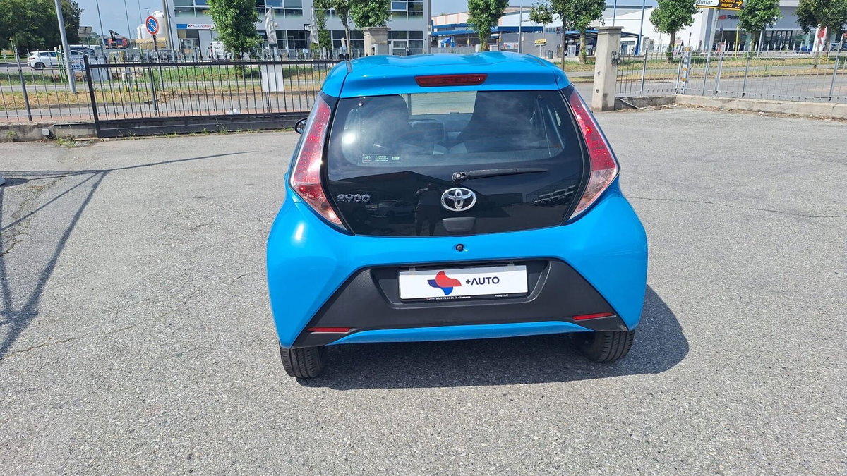 Toyota Aygo 1.0 VVT-i 69 CV 5 porte x-cool TSS (8)