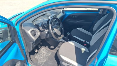 Toyota Aygo 1.0 VVT-i 69 CV 5 porte x-cool TSS (9)