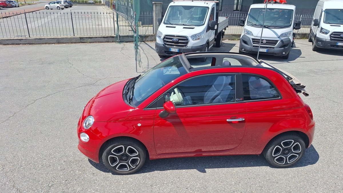 Fiat 500 Cabrio 1.0 Hybrid Red (17)