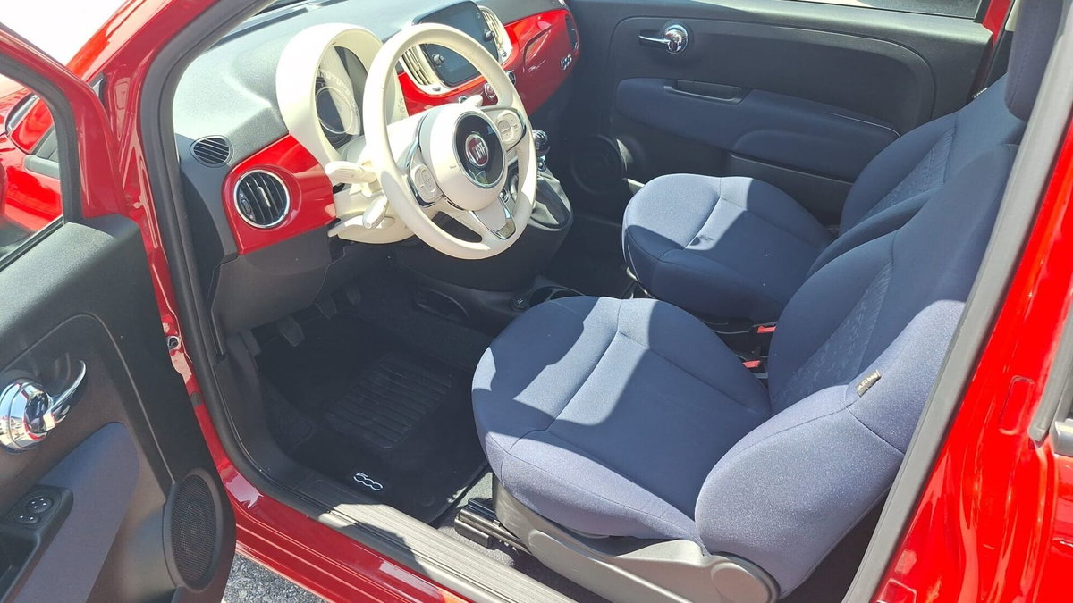 Fiat 500 Cabrio 1.0 Hybrid Red (9)