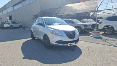 Lancia Ypsilon 1.2 69 CV 5 porte Elefantino usata